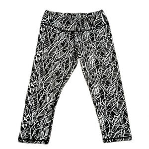 Lululemon Wunder Under Crop Full-On Luxtreme Roll Down Black High Waist Size 4